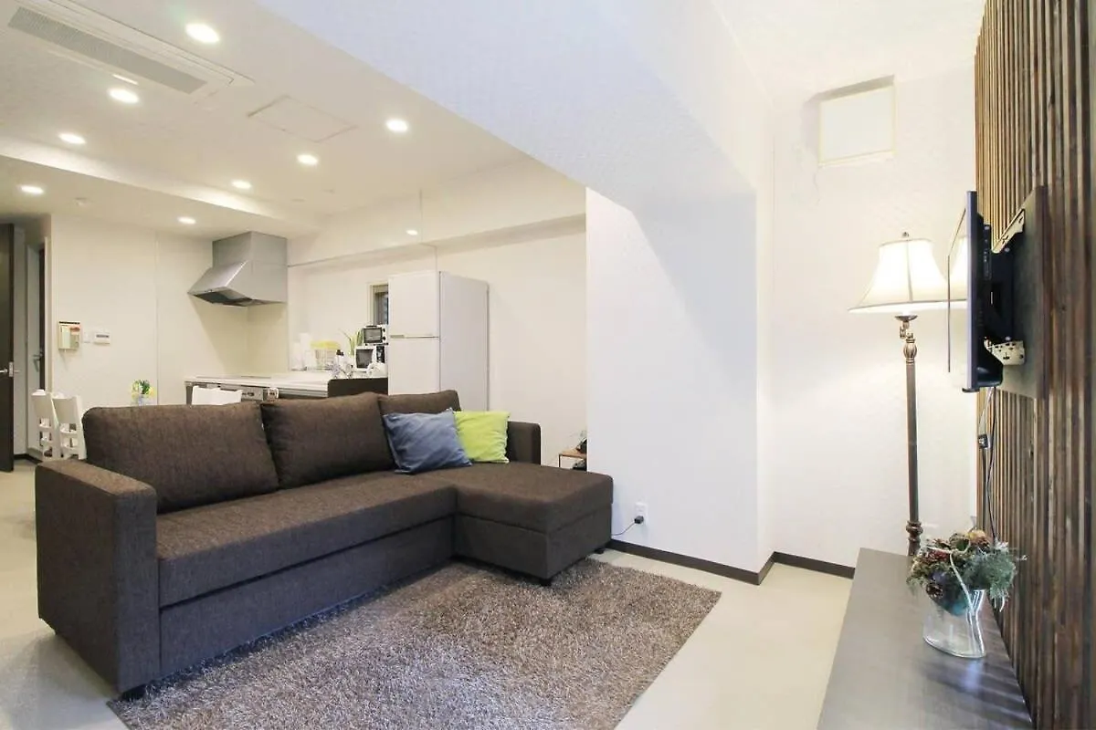 Bhotel La-Shante - 5 Mins Walk To The Peacepark & 2Br 10 Ppl #101 Hiroshima 0*,  Japan